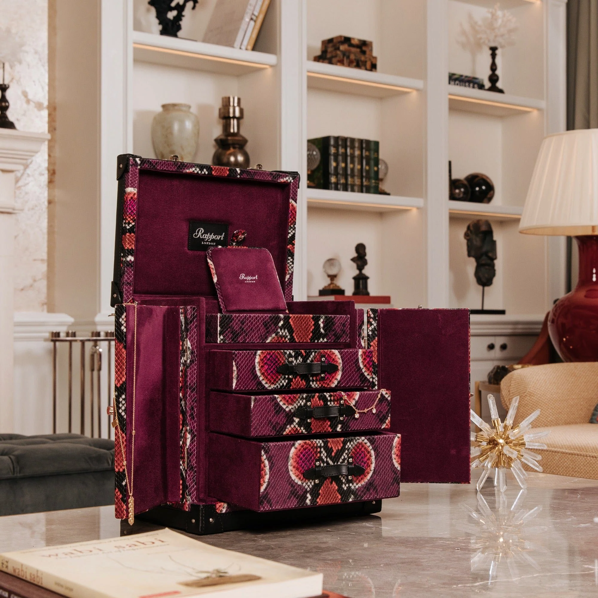 Amour Deluxe Jewellery Trunk - Pink - Image 12