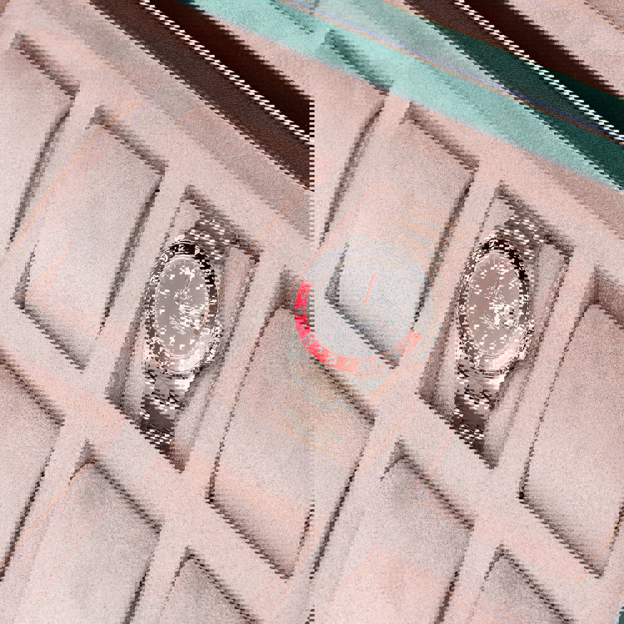 Vantage Eight Watch Box - Green - Image 4